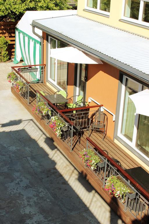 Embrace Hotel & Apartments Pärnu Exterior foto
